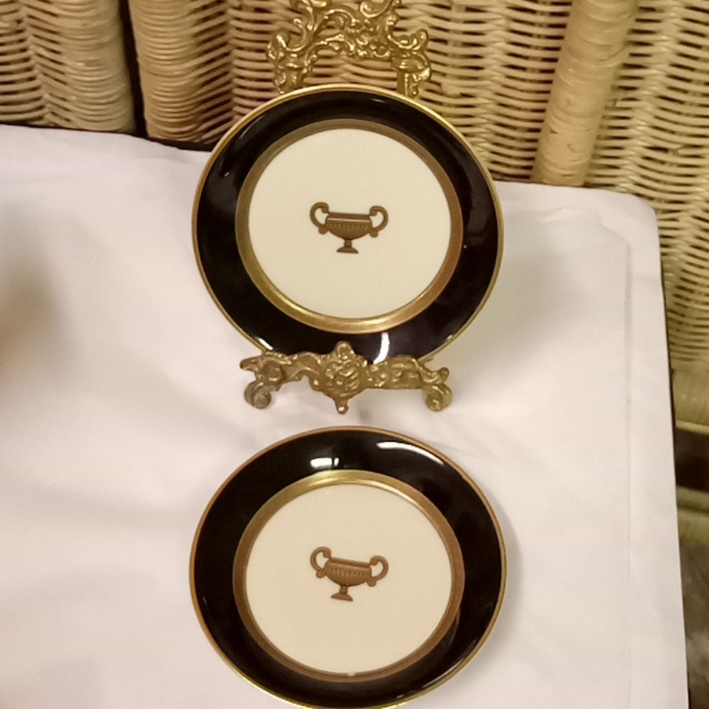 2- Amphora Fitz & Floyd Saucers Black Dinnerware 5" replacements